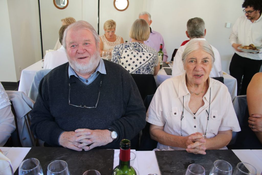 Pierre LE PALLEC (maire honoraire d'Aizier) et Annick Roger